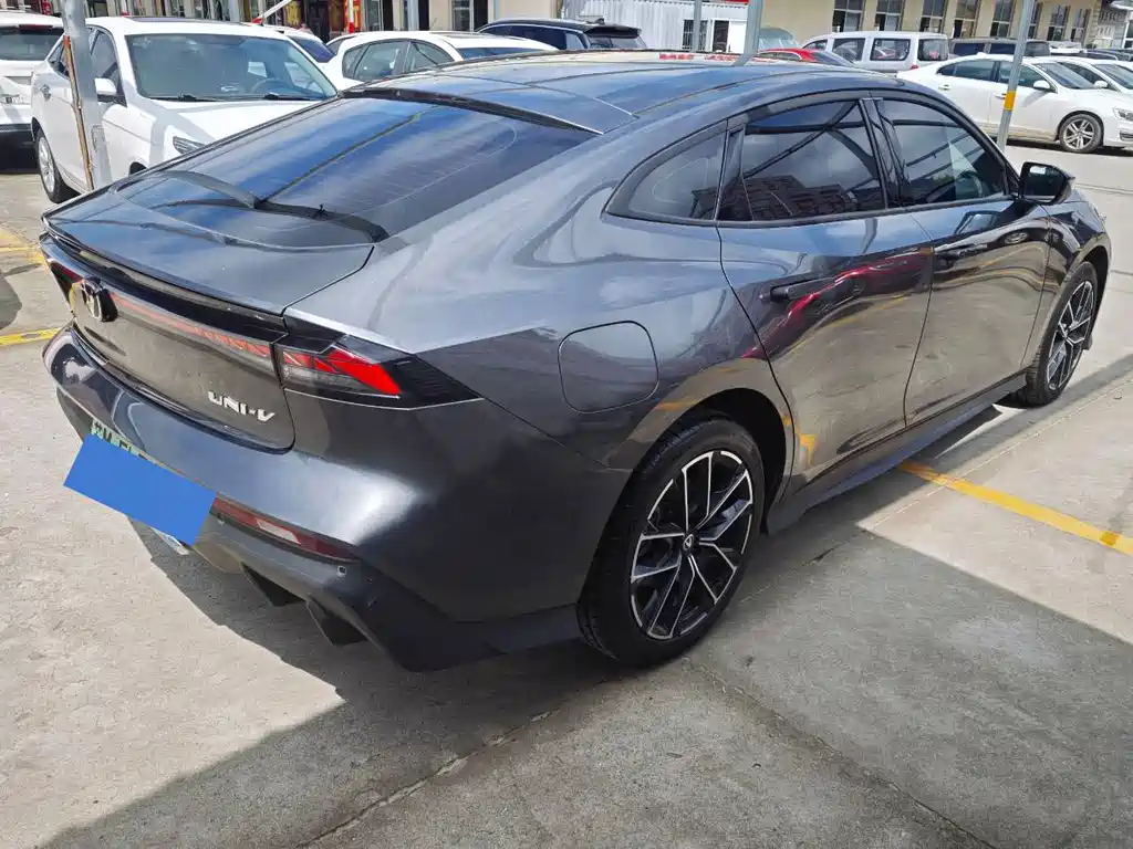 Changan UNI-V Smart Electric Idd 2026 — фото 4