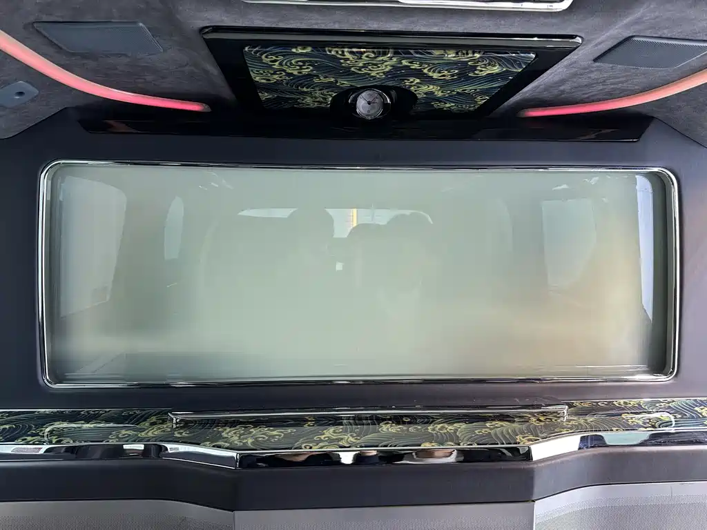 Toyota Alphard 2018 — фото 19
