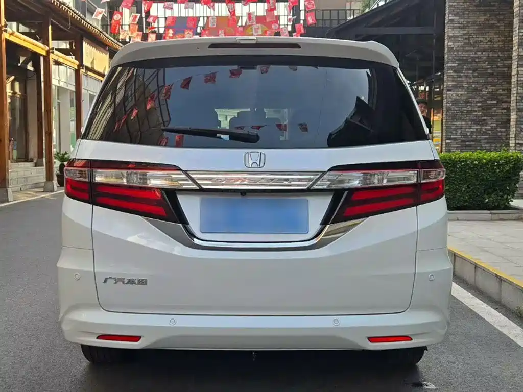 Honda Odyssey 2018 — фото 25