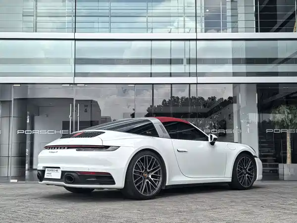 Porsche 911 2022