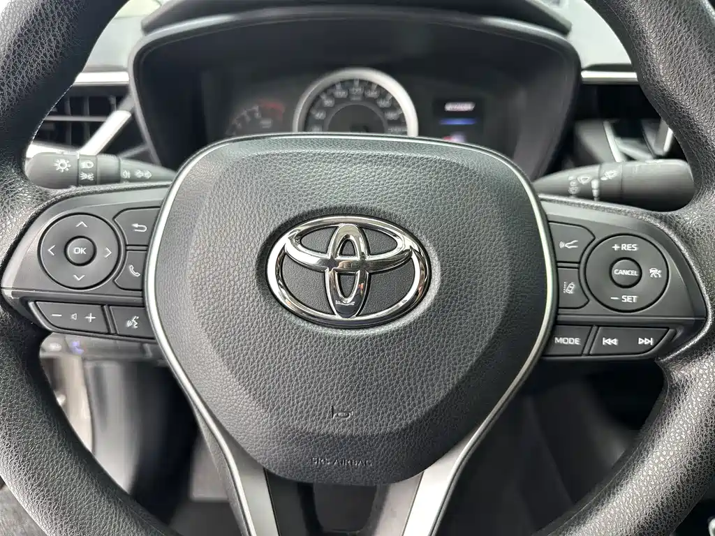 Toyota Corolla 2023 — фото 12