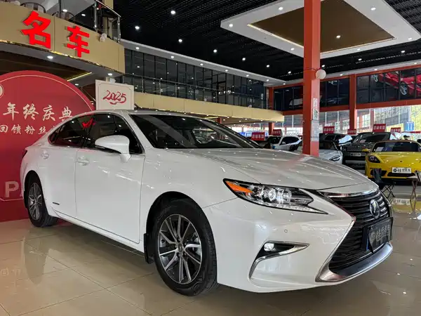 Lexus ES 2017