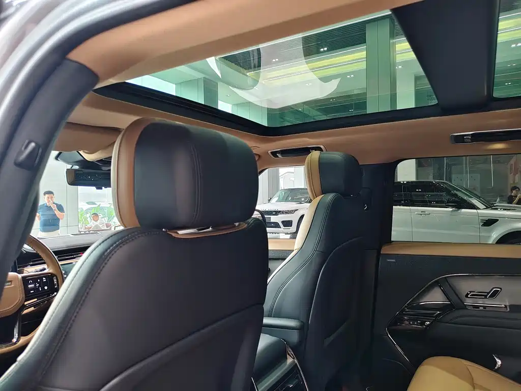 Land Rover Range Rover Sport 2025 — фото 11