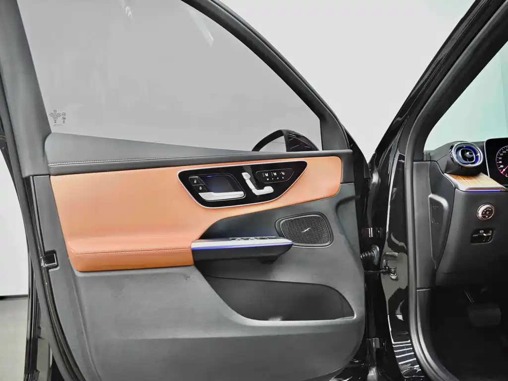 Mercedes-Benz GLC 2024 — фото 26