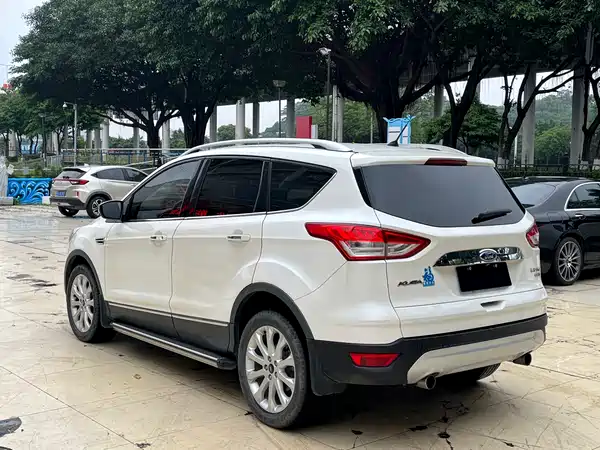 Ford Kuga 2015