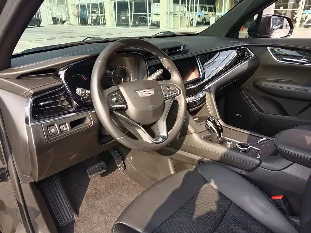 Cadillac XT6 2020 — фото 12
