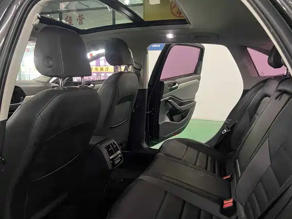 Volkswagen Sagitar 2020