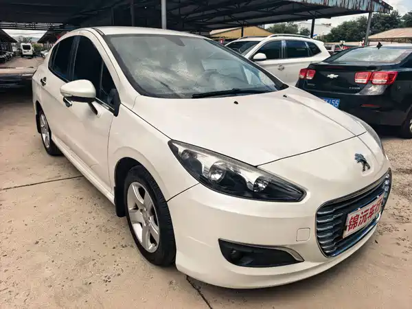 Peugeot 308 2014
