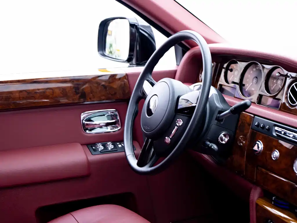 Rolls-Royce Phantom 2012 — фото 7