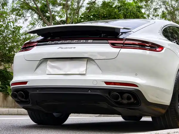 Porsche Panamera 2019