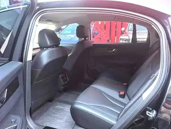 Hongqi E-QM5 2022