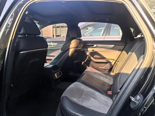 Audi A6L 2021
