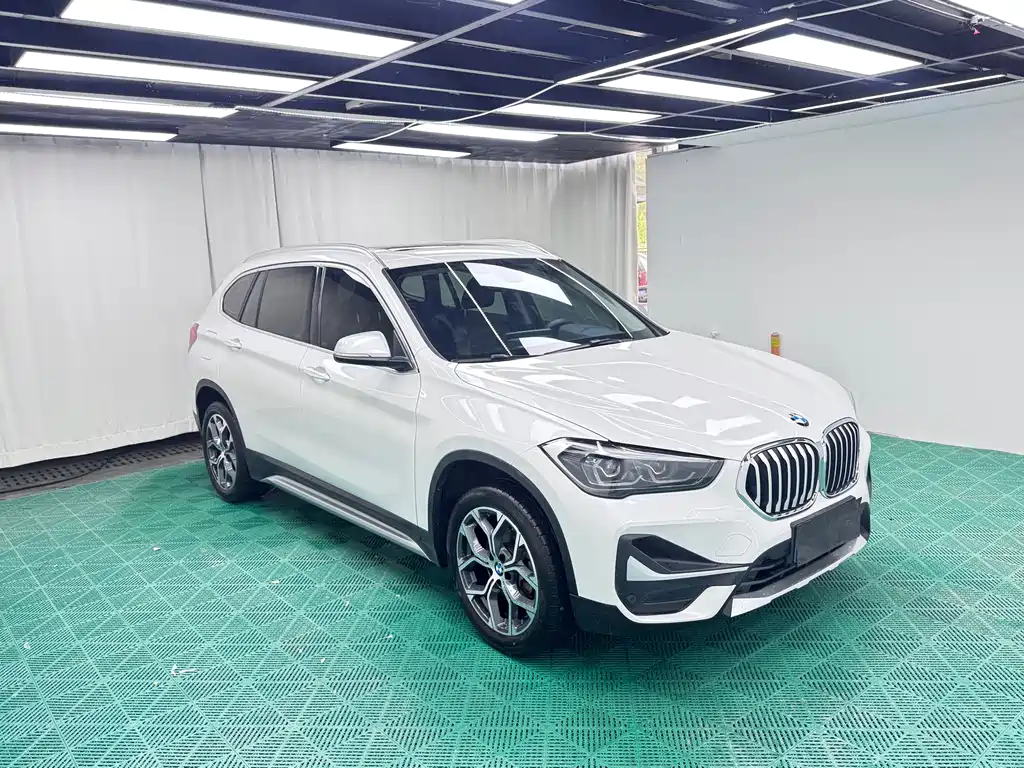 BMW X1 2022 — фото 3