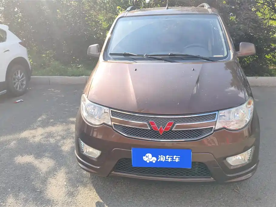 Wuling Hongguang 2017 — фото 2