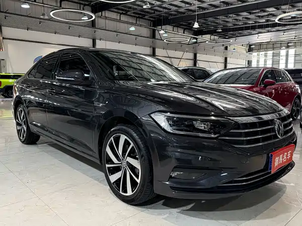 Volkswagen Sagitar 2022