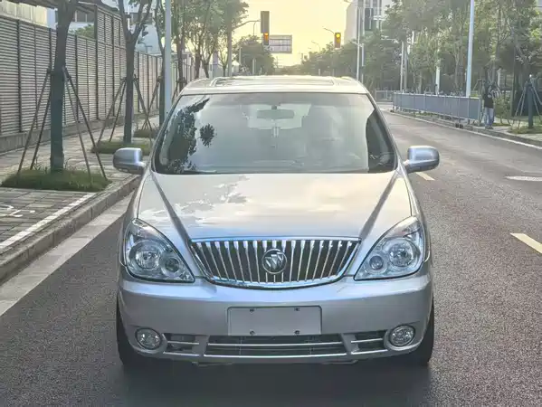 Buick GL8 2012