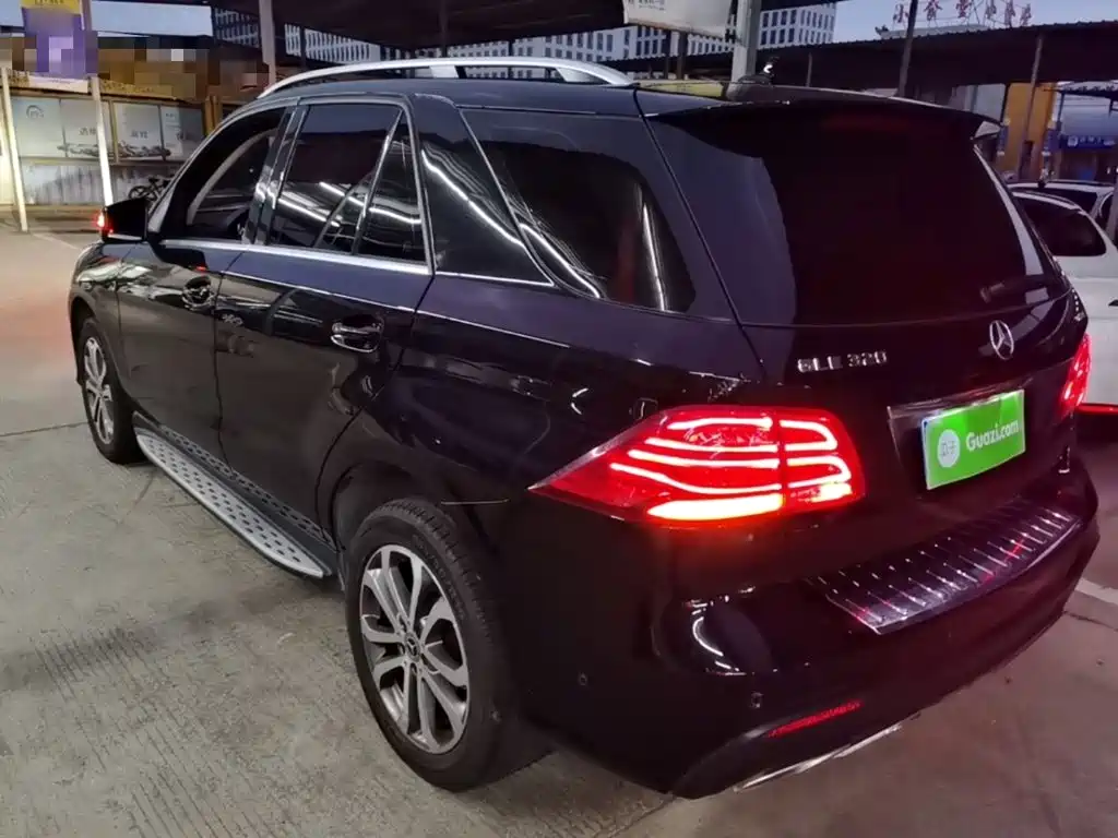 Mercedes-Benz GLE 2017 — фото 24