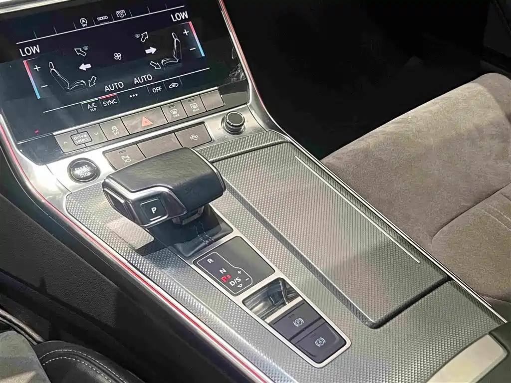 Audi A6L 2020 — фото 24