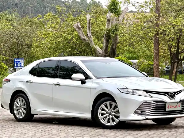 Toyota Camry 2019