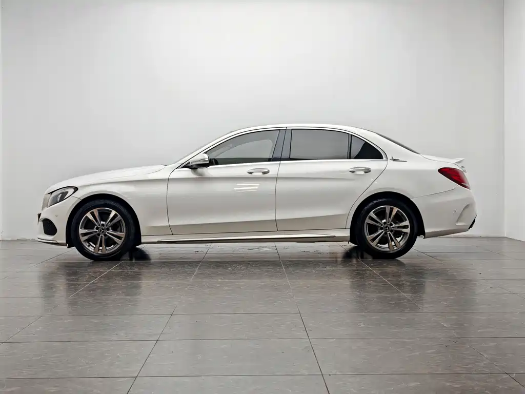 Mercedes-Benz C-Class 2018 — фото 10