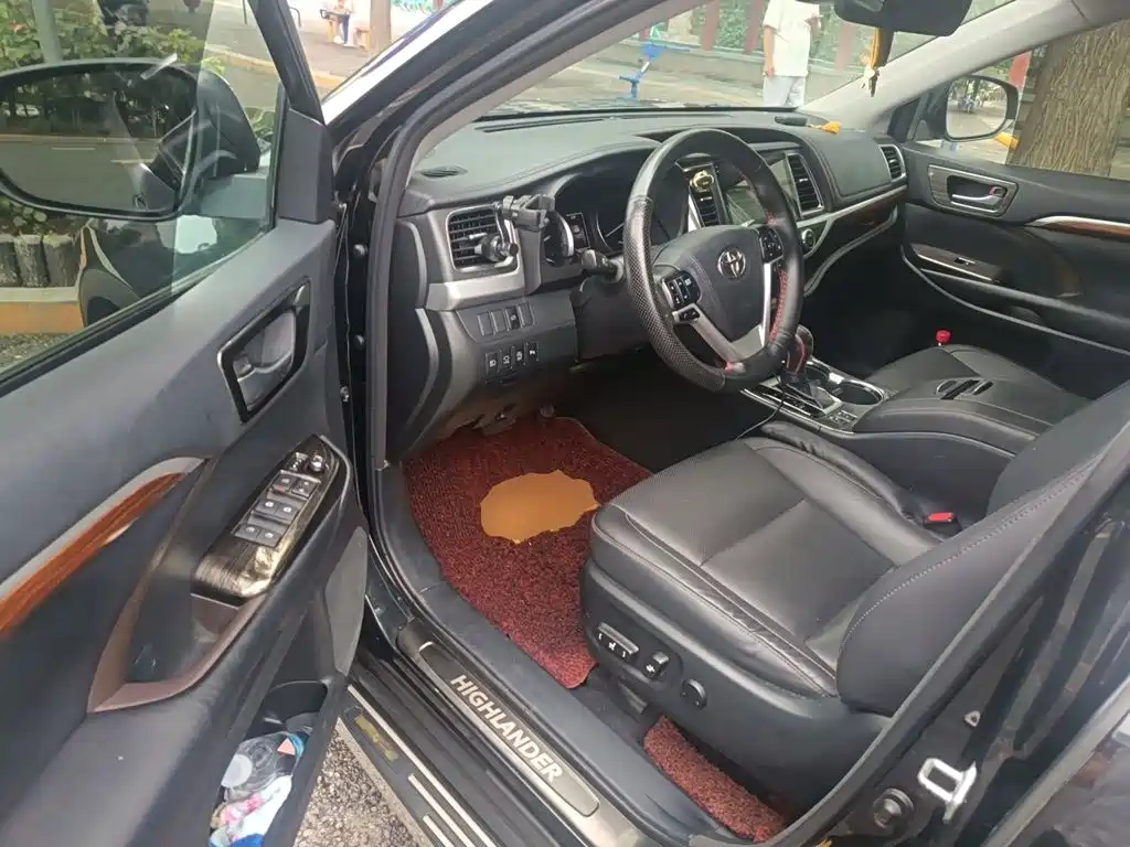 Toyota Highlander 2018 — фото 12