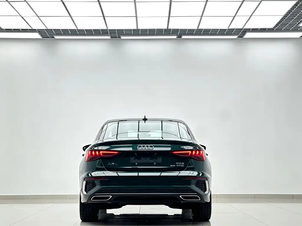 Audi A3 2023 — фото 3
