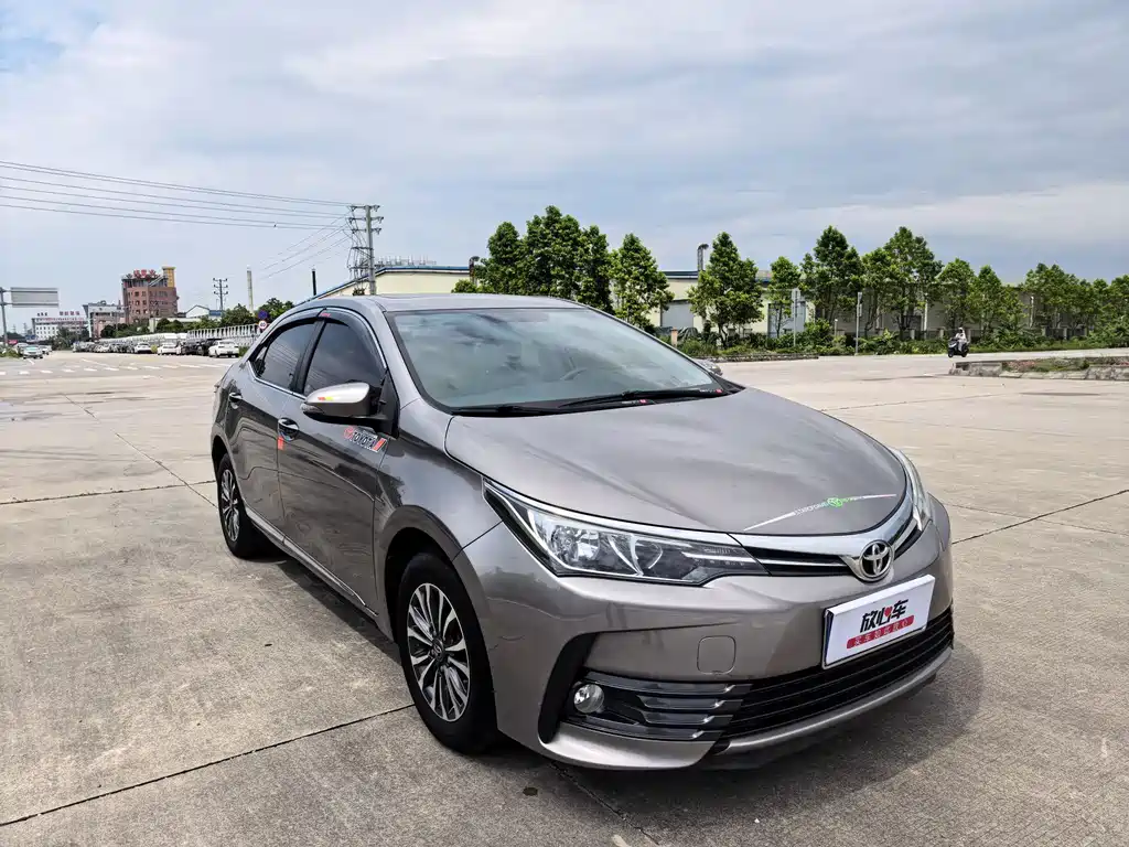 Toyota Corolla 2017 — фото 2
