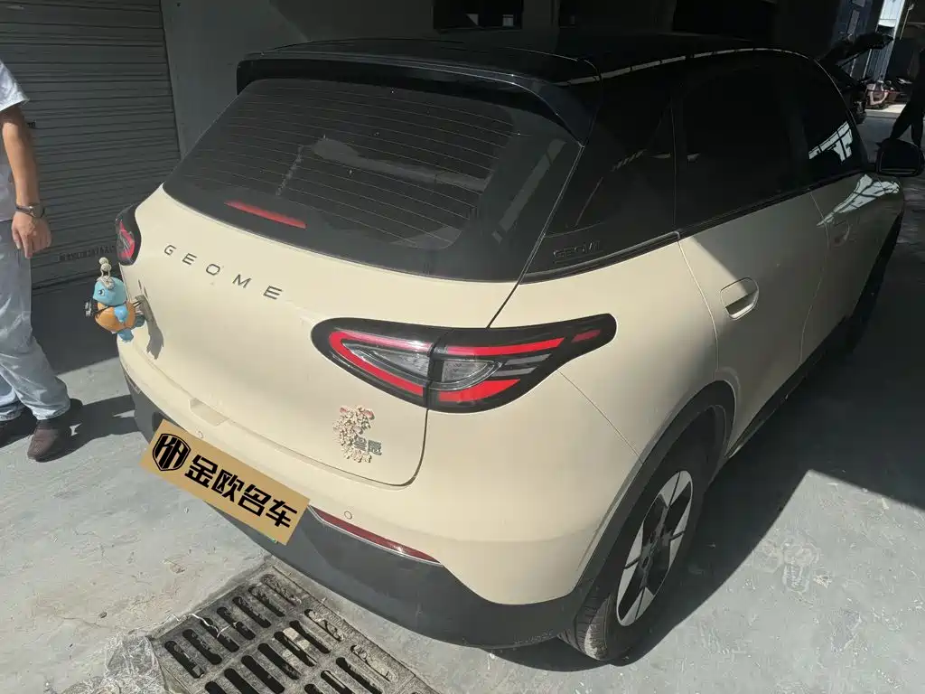 Geely Galaxy Starwish 2024 — фото 2