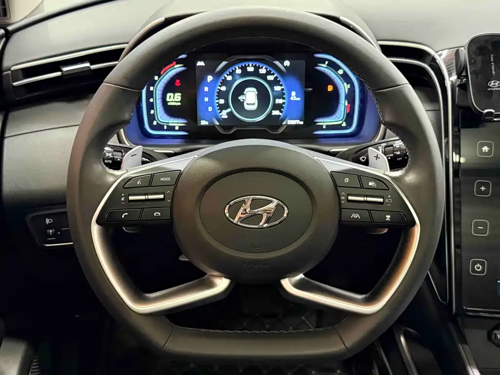 Hyundai Tucson 2023 — фото 9