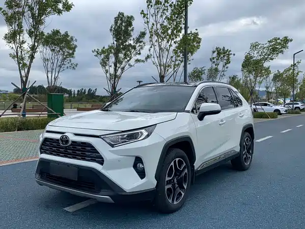 Toyota RAV4 2021