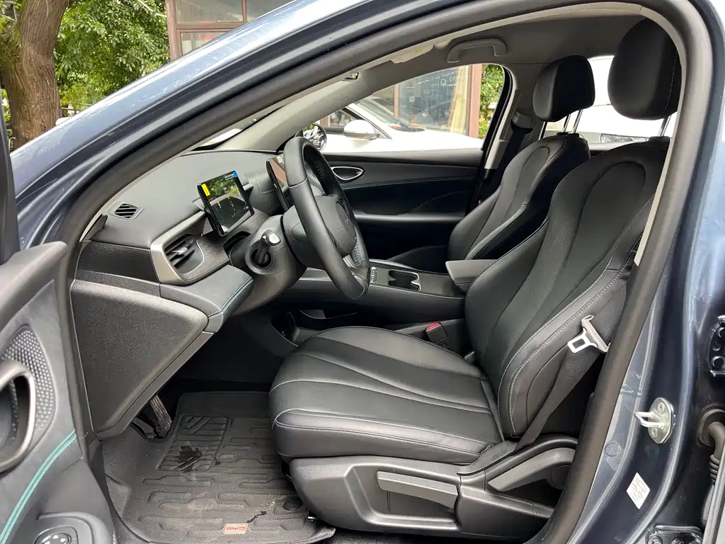 BYD Seal 05 DM-i 2025 — фото 8