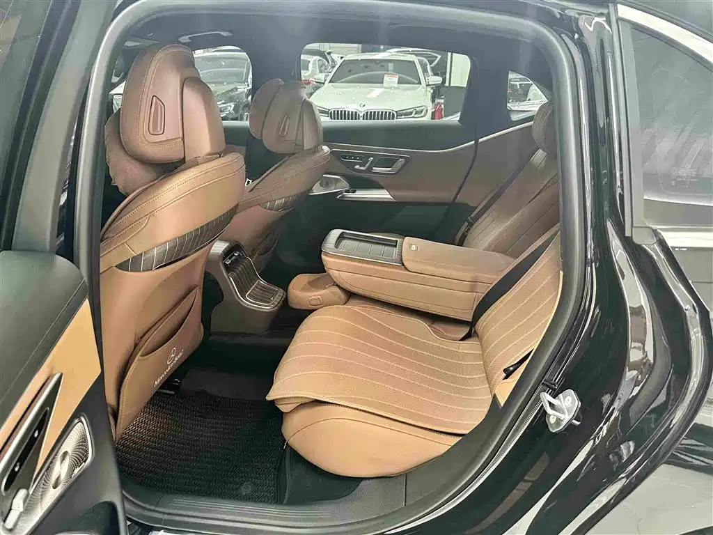 Mercedes-Benz E-Class 2026 — фото 13