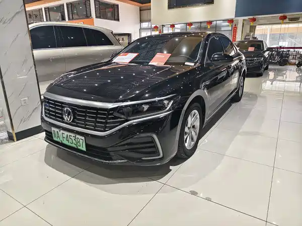 Volkswagen Passat Plug-In Hybrid 2022