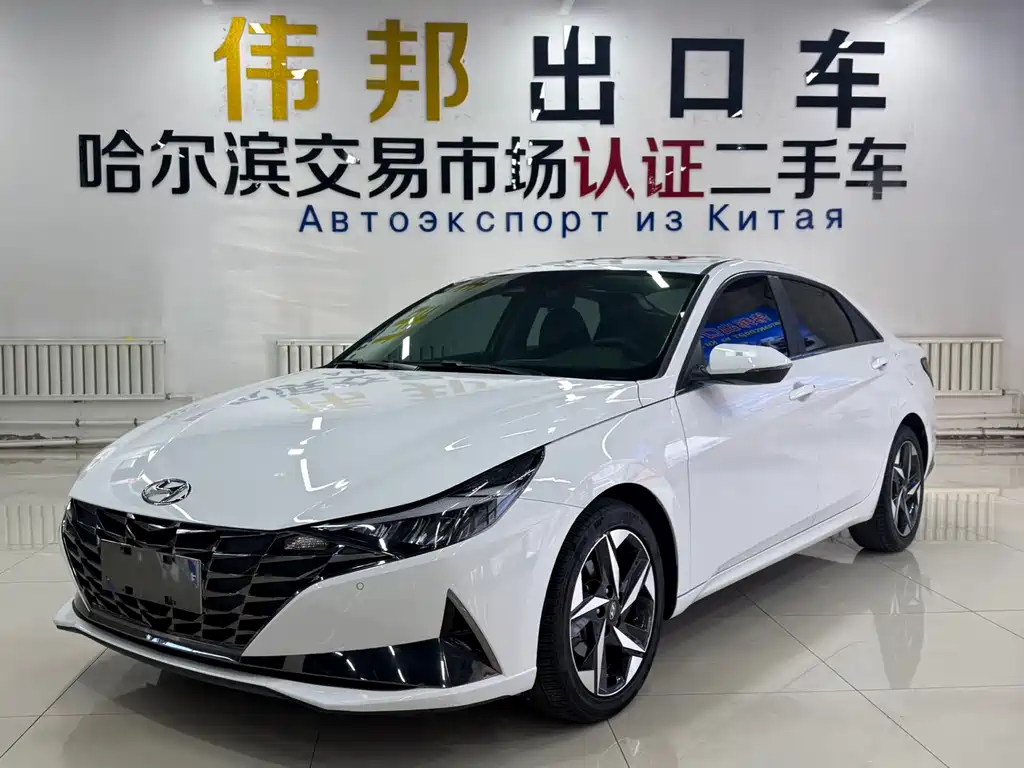 Hyundai Elantra 2022