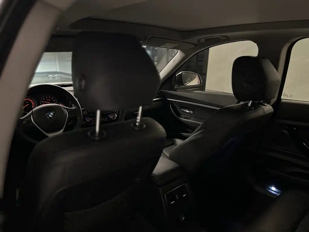 BMW 3 Series GT 2018 — фото 17