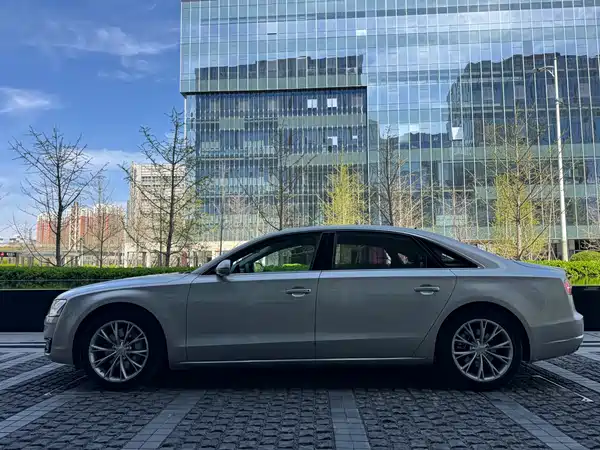 Audi A8 2014