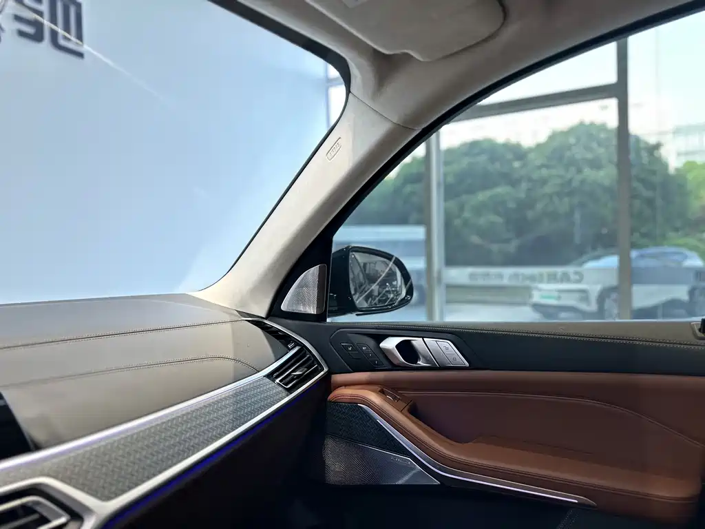 BMW X7 2022 — фото 13