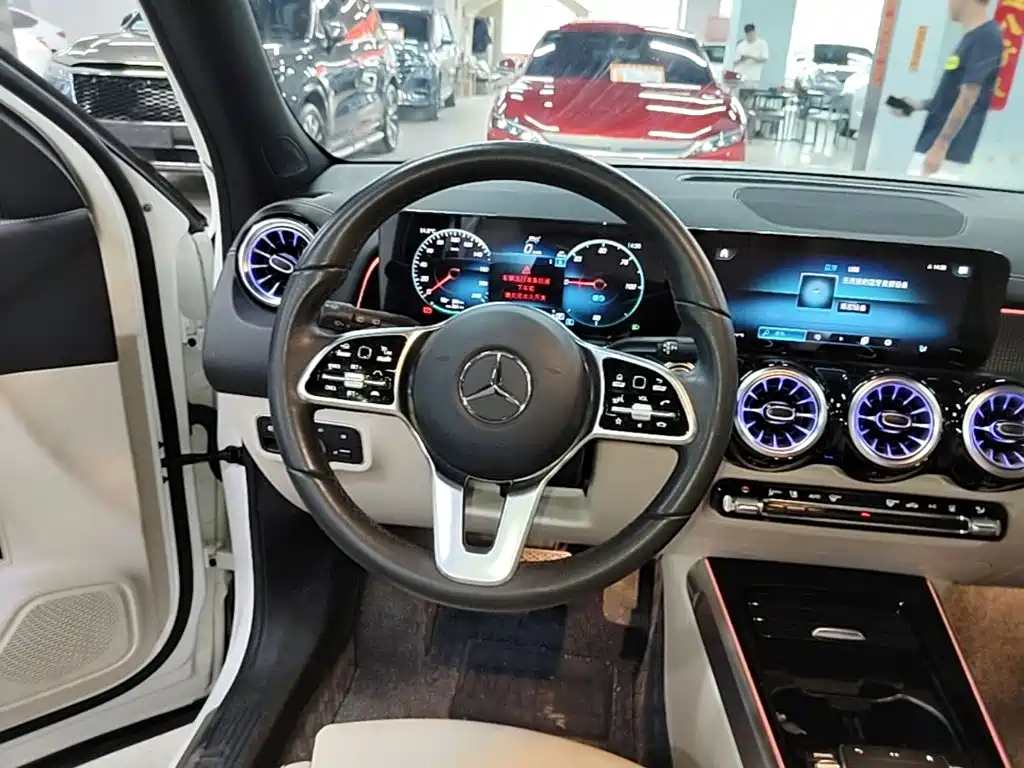 Mercedes-Benz EQB 2023 — фото 11