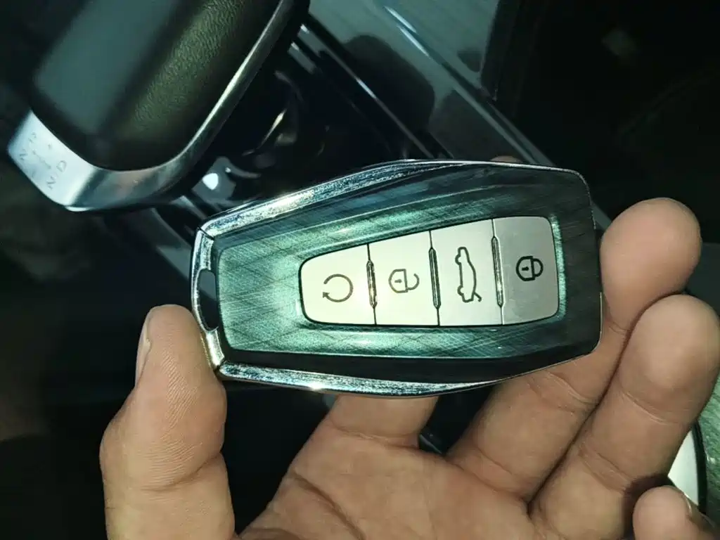 Geely Xingyue L 2024 — фото 9