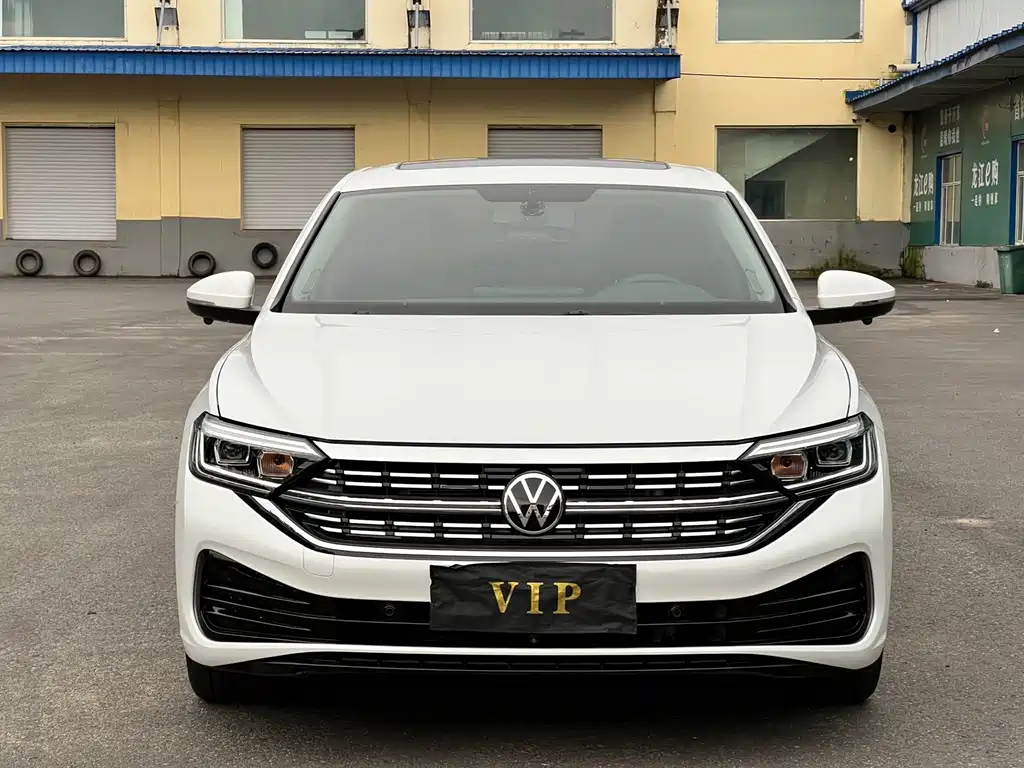 Volkswagen Sagitar 2022