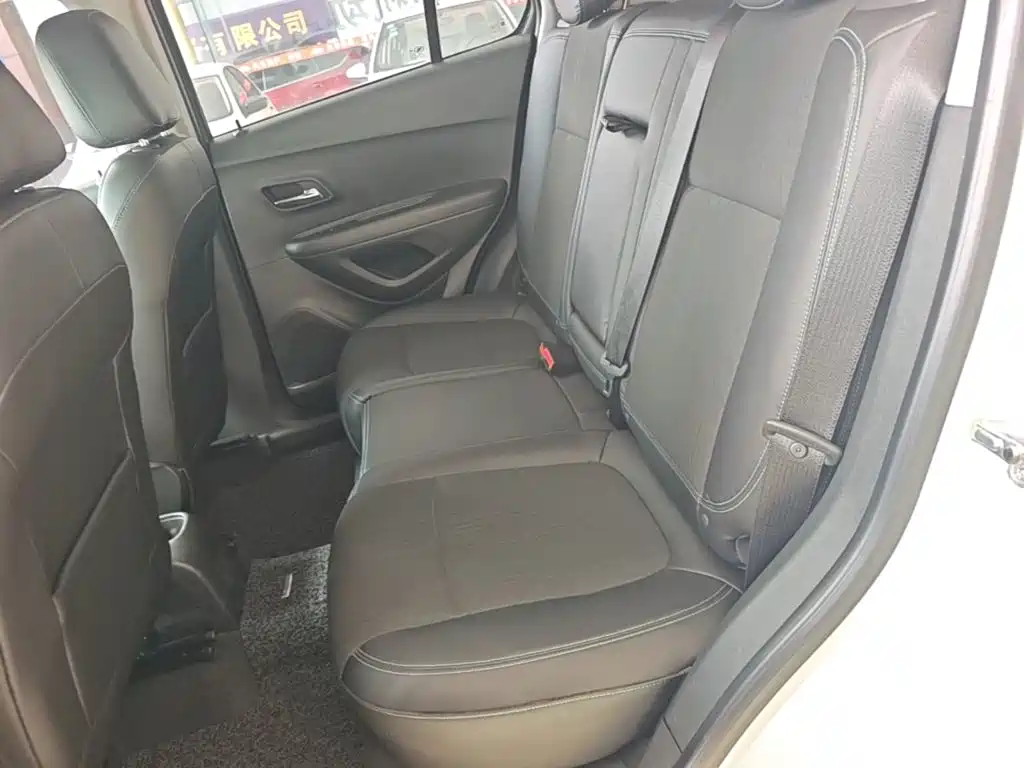 Chevrolet Trax 2015 — фото 17