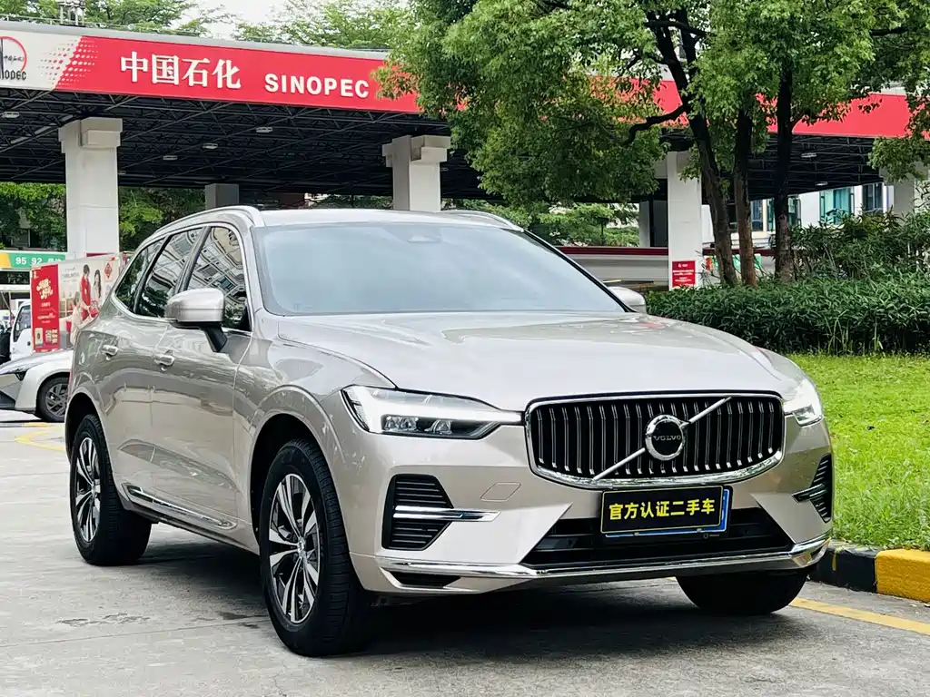 Volvo XC60 2025 — фото 3
