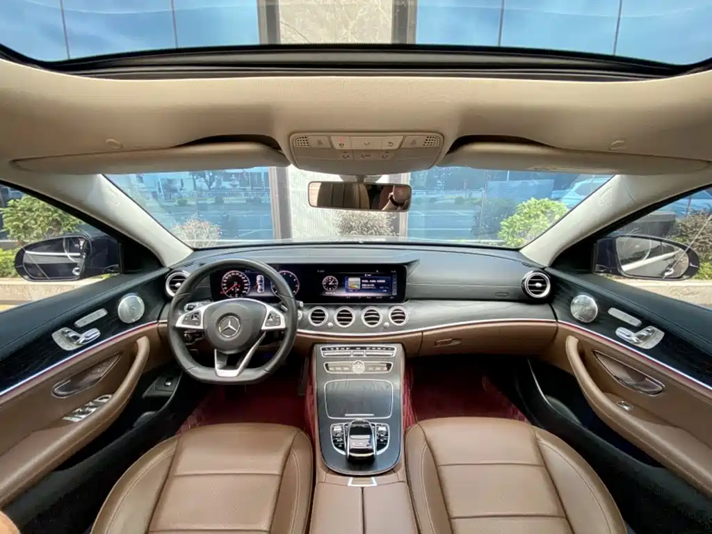 Mercedes-Benz E-Class 2018 — фото 16