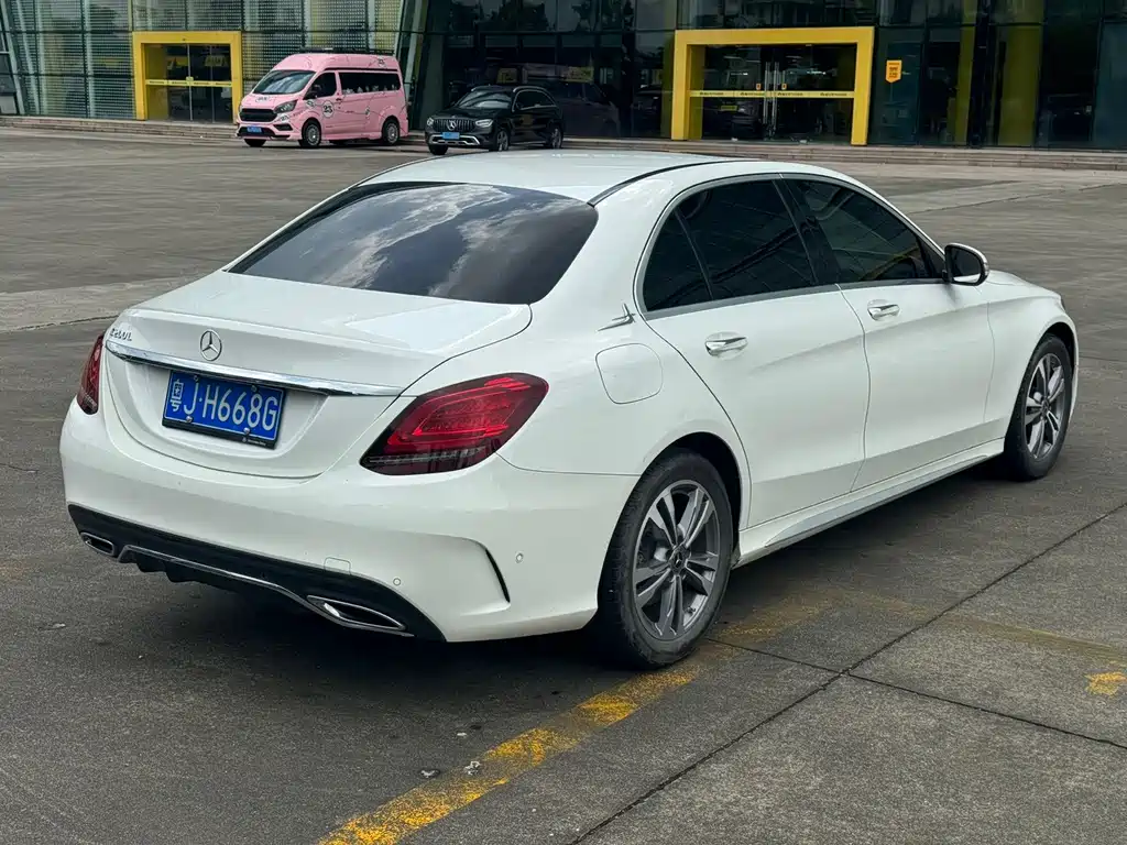 Mercedes-Benz C-Class 2020 — фото 6