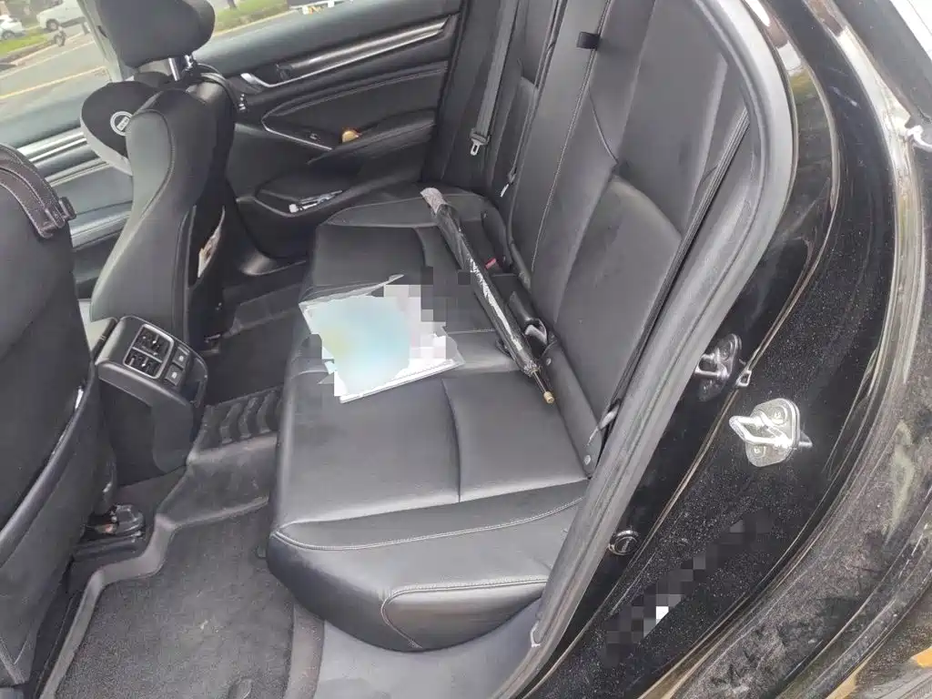 Honda Accord 2022 — фото 13