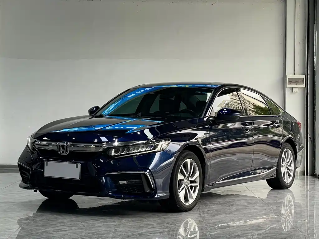 Honda Inspire 2020 — фото 1