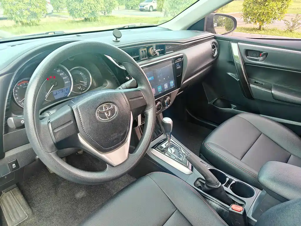 Toyota Corolla 2019 — фото 13