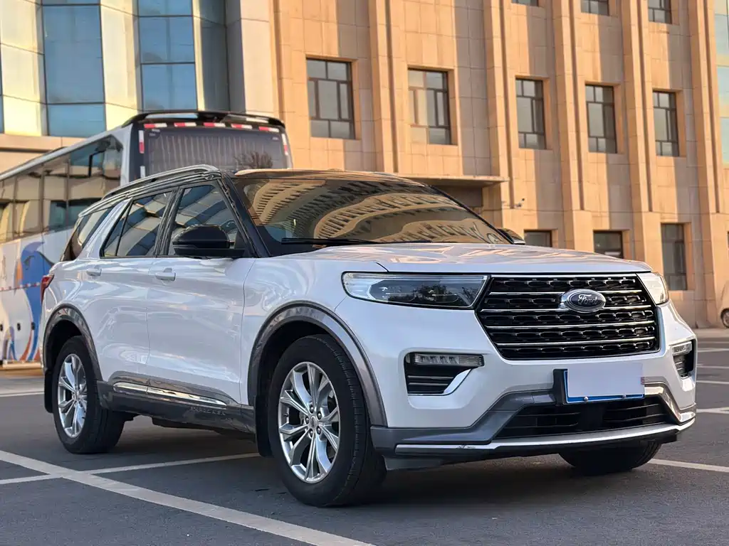Ford Explorer 2021 — фото 3