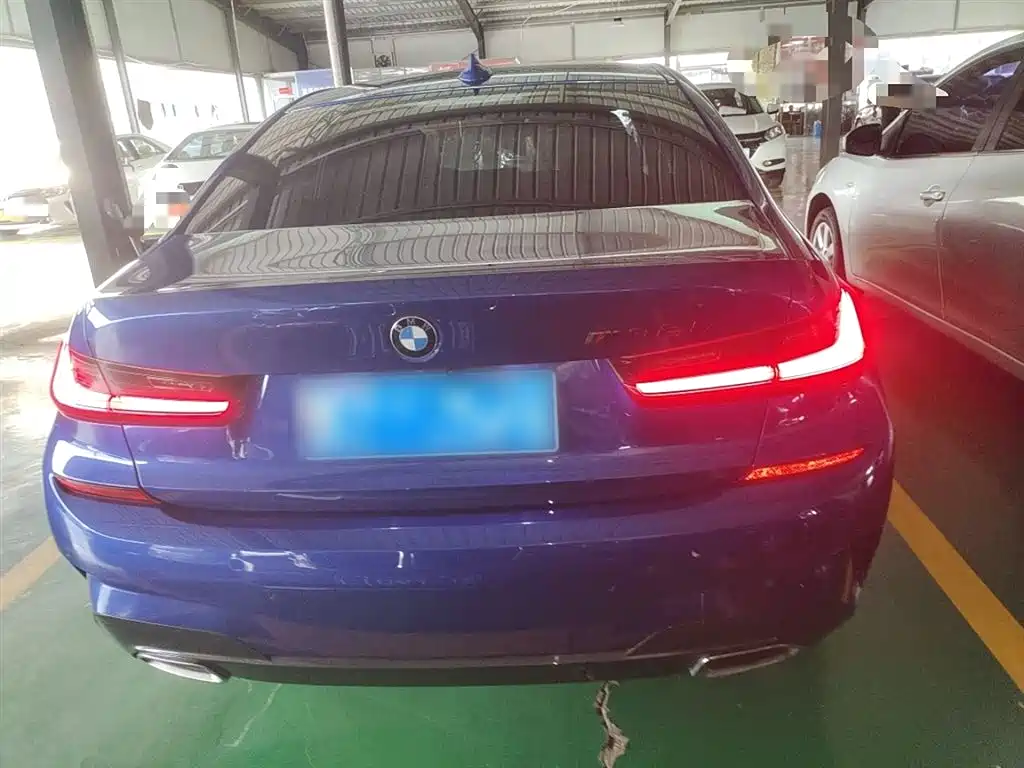 BMW 3 Series 2019 — фото 14