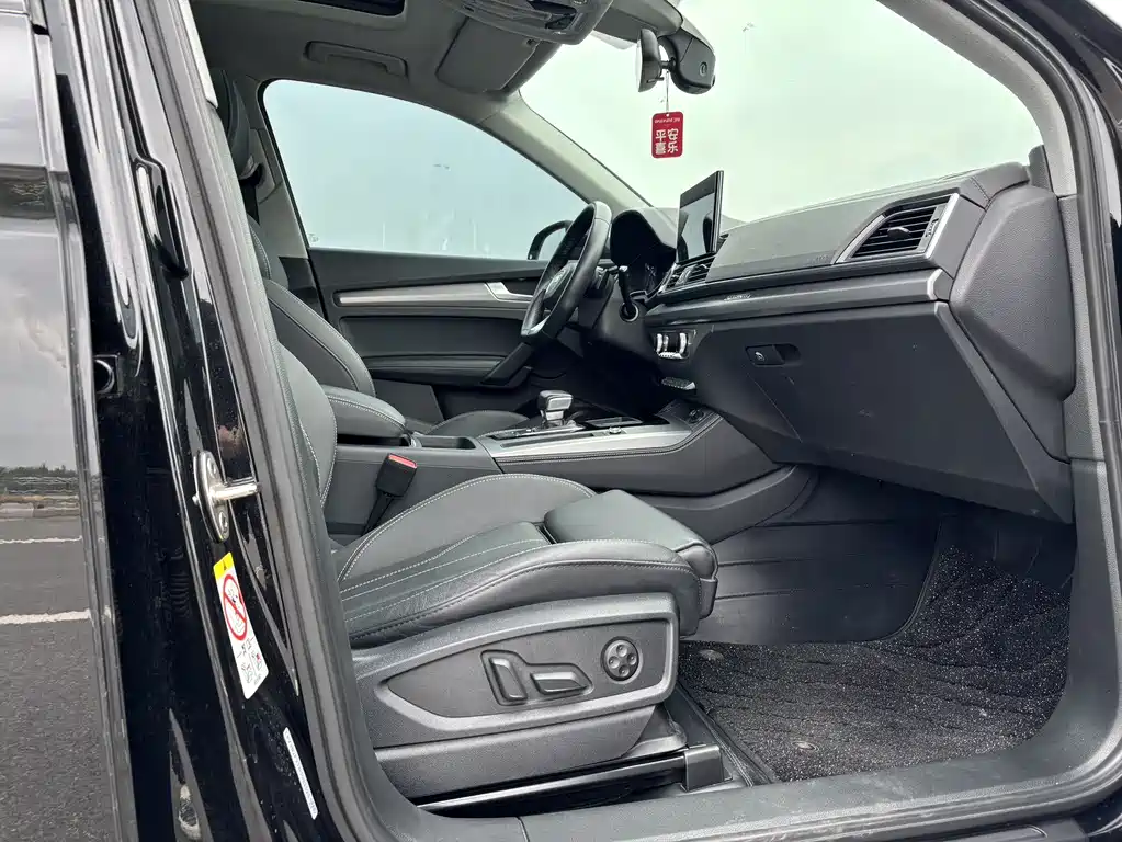 Audi Q5L 2022 — фото 13